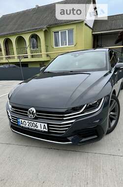 Ліфтбек Volkswagen Arteon 2017 в Іршаві