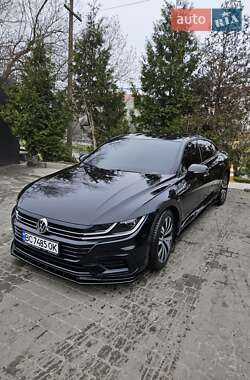 Лифтбек Volkswagen Arteon 2018 в Львове