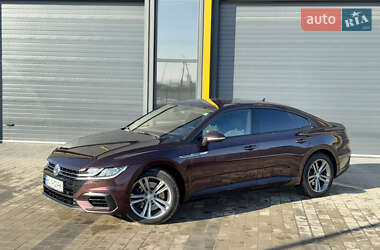 Ліфтбек Volkswagen Arteon 2017 в 