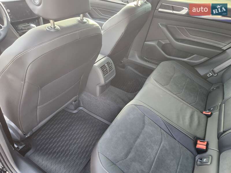 Лифтбек Volkswagen Arteon 2023 в Тернополе