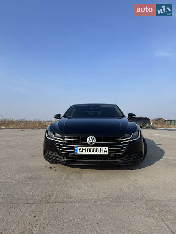 Лифтбек Volkswagen Arteon 2017 в Коростене