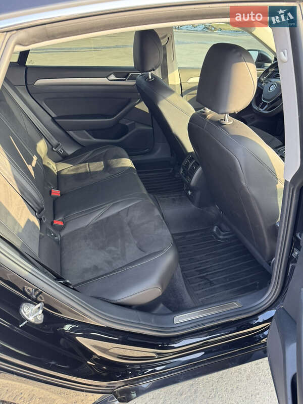 Лифтбек Volkswagen Arteon 2017 в Коростене