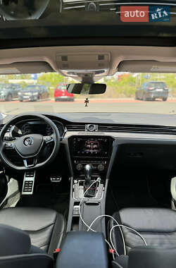 Лифтбек Volkswagen Arteon 2019 в 