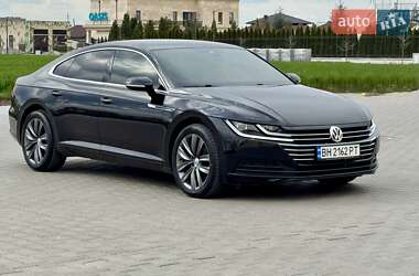 Лифтбек Volkswagen Arteon 2017 в 