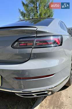 Ліфтбек Volkswagen Arteon 2021 в 