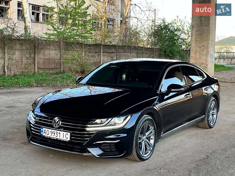 Лифтбек Volkswagen Arteon 2018 в 