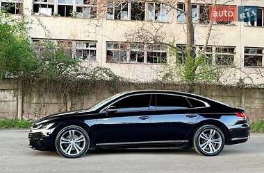 Лифтбек Volkswagen Arteon 2018 в 