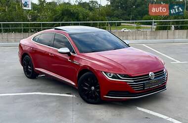 Лифтбек Volkswagen Arteon 2019 в Киеве