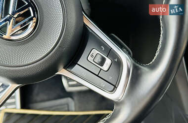 Лифтбек Volkswagen Arteon 2017 в 