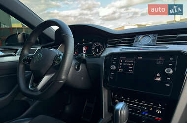 Лифтбек Volkswagen Arteon 2019 в 