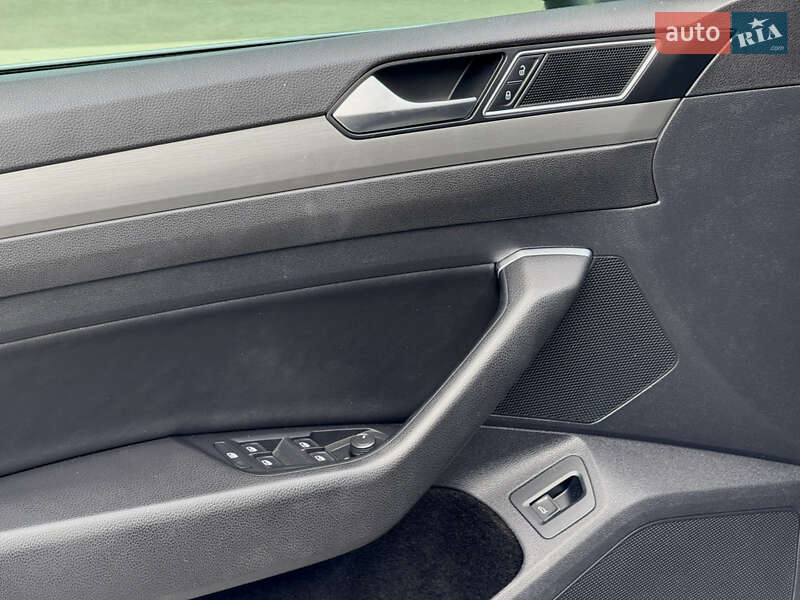 Лифтбек Volkswagen Arteon 2020 в Киеве