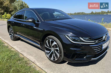 Лифтбек Volkswagen Arteon 2017 в 