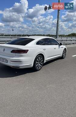 Лифтбек Volkswagen Arteon 2017 в 