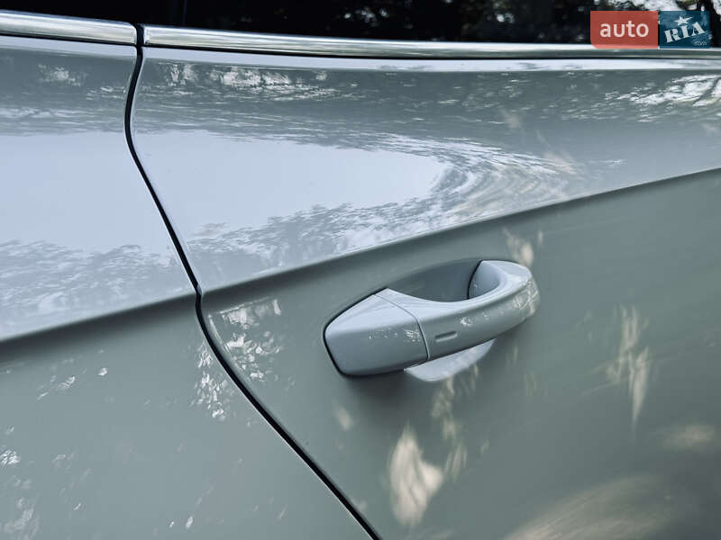 Лифтбек Volkswagen Arteon 2018 в Львове