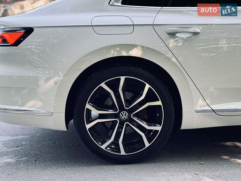 Лифтбек Volkswagen Arteon 2018 в Львове