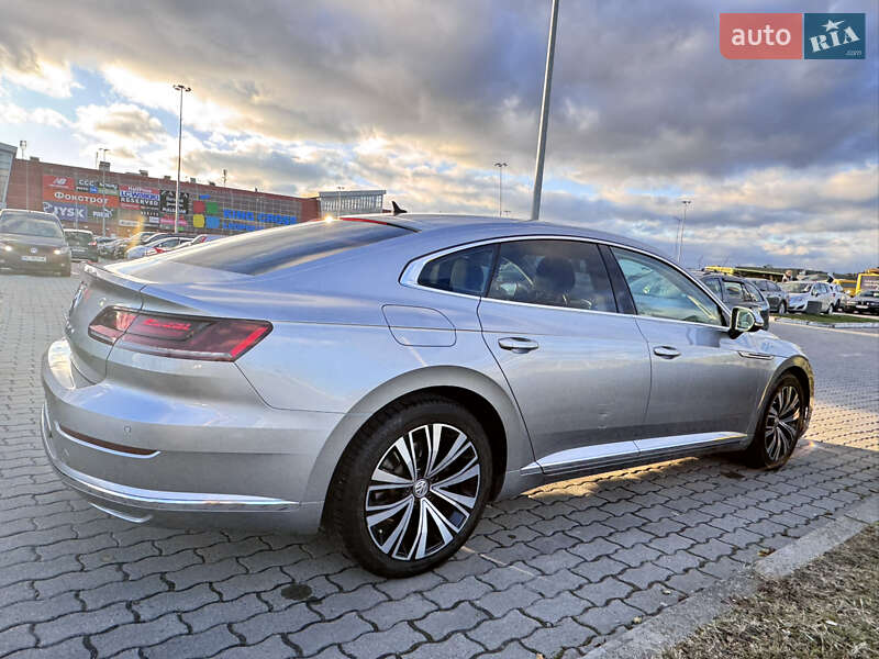 Лифтбек Volkswagen Arteon 2018 в Львове
