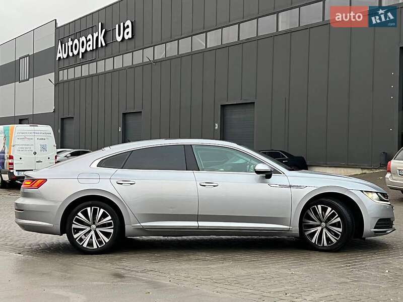 Лифтбек Volkswagen Arteon 2018 в Львове