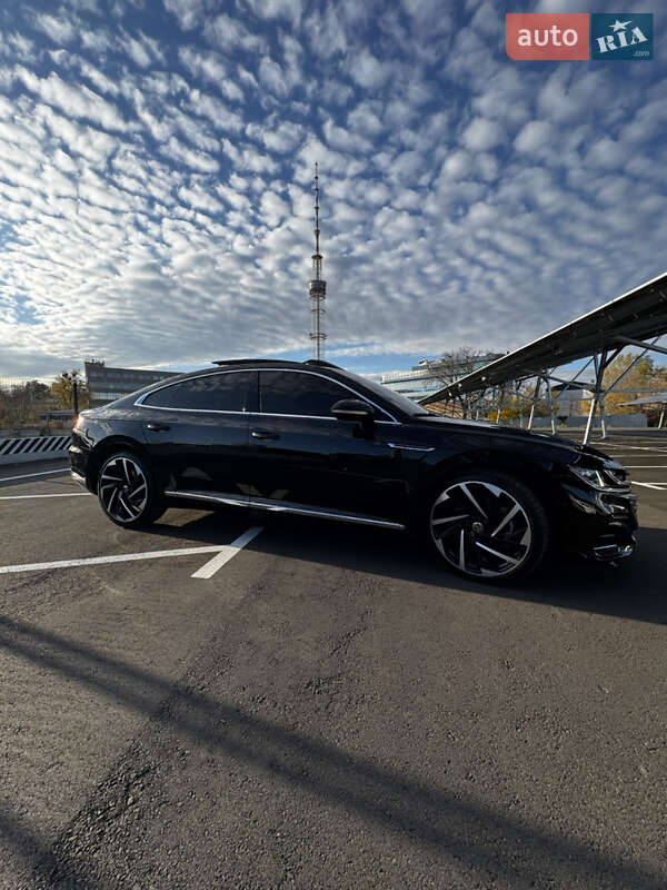 Лифтбек Volkswagen Arteon 2020 в Киеве