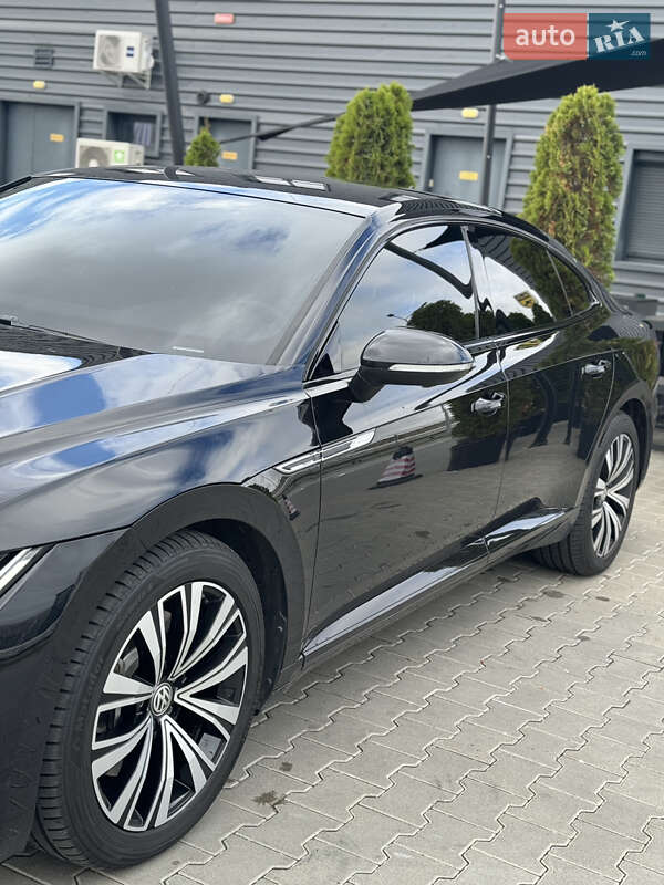 Лифтбек Volkswagen Arteon 2018 в Киеве