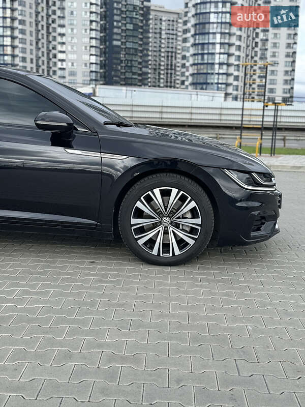 Лифтбек Volkswagen Arteon 2018 в Киеве