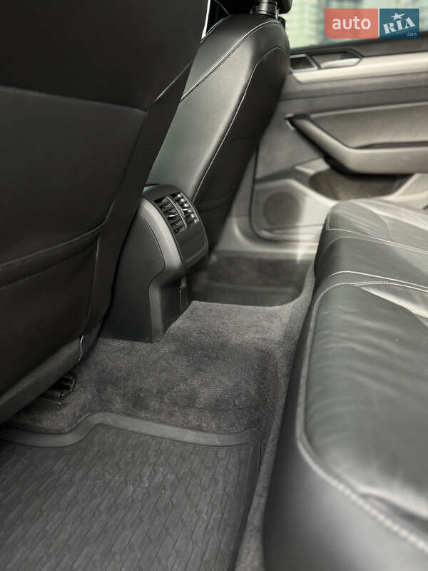 Лифтбек Volkswagen Arteon 2018 в Киеве