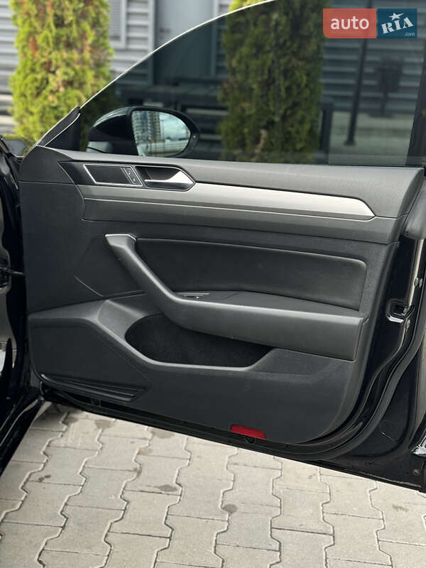 Лифтбек Volkswagen Arteon 2018 в Киеве