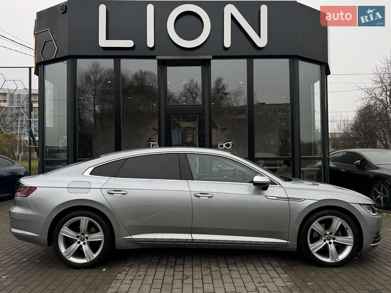 Лифтбек Volkswagen Arteon 2017 в Львове