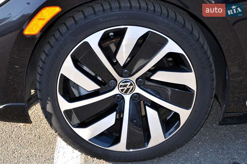 Лифтбек Volkswagen Arteon 2021 в Киеве