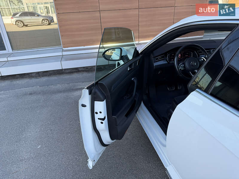 Лифтбек Volkswagen Arteon 2019 в Киеве