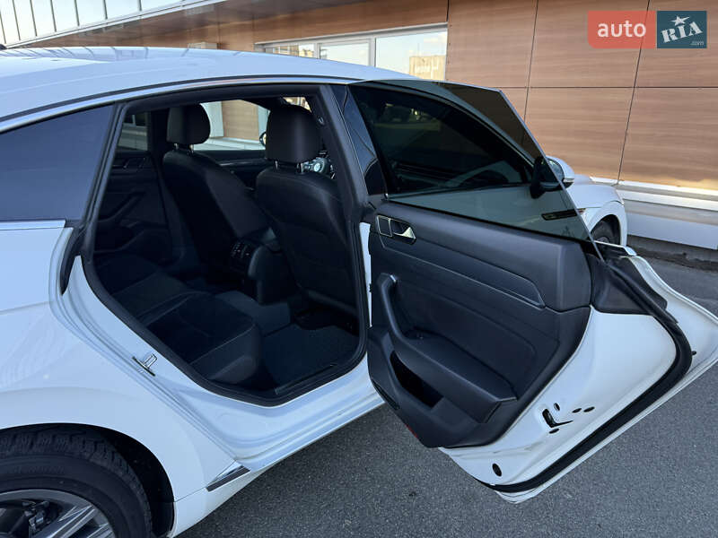 Лифтбек Volkswagen Arteon 2019 в Киеве