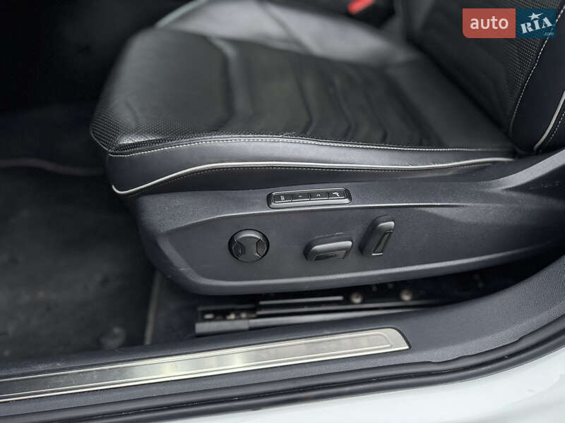 Лифтбек Volkswagen Arteon 2018 в Львове фото 44 Лифтбек Volkswagen Arteon 2018 в Львове