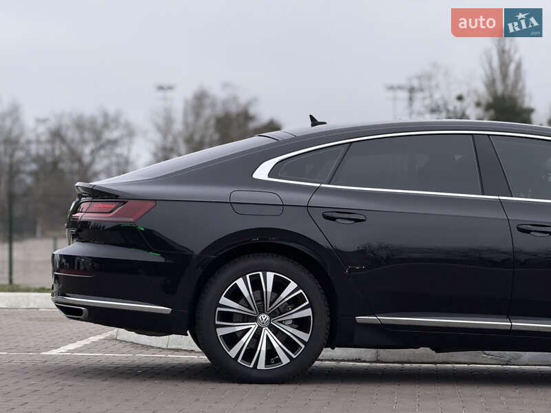 Лифтбек Volkswagen Arteon 2020 в Киеве