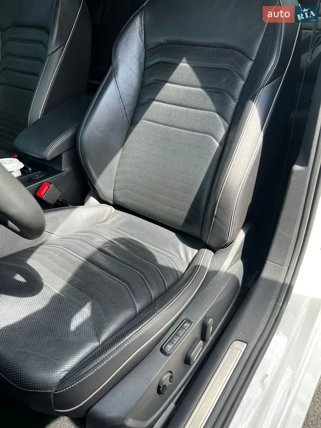 Volkswagen Arteon 2018 VIN WVWZZZ3HZJE512009 фото оголошення 20 з 27