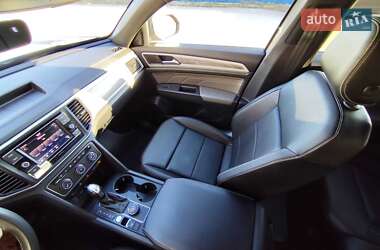 Позашляховик / Кросовер Volkswagen Atlas Cross Sport 2023 в 
