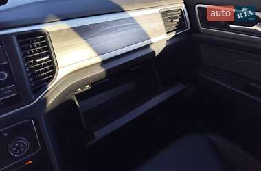 Позашляховик / Кросовер Volkswagen Atlas Cross Sport 2023 в 