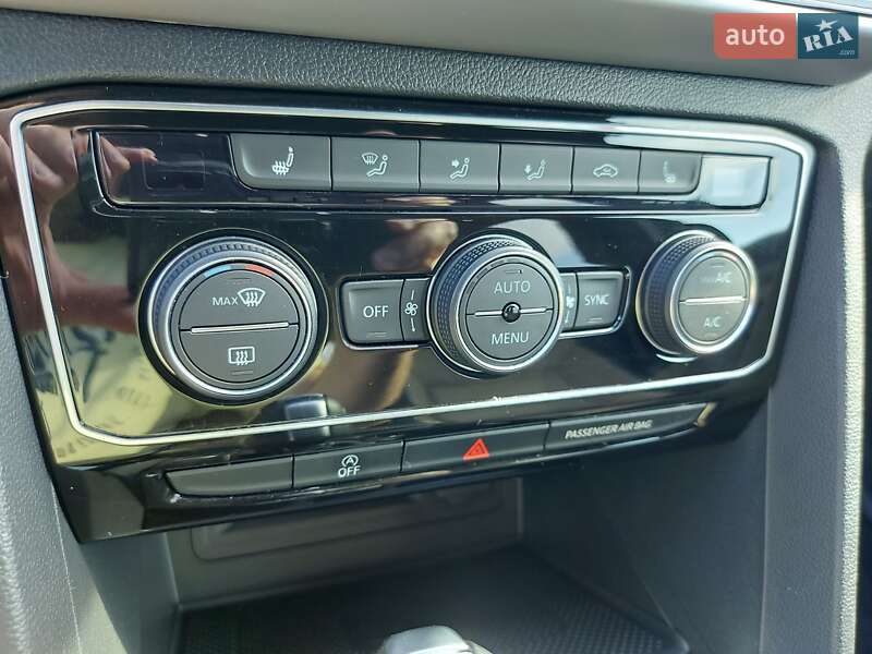 Позашляховик / Кросовер Volkswagen Atlas Cross Sport 2021 в Кам'янському