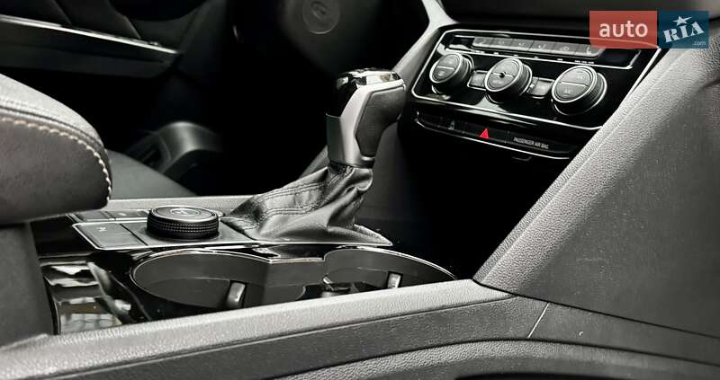 Внедорожник / Кроссовер Volkswagen Atlas Cross Sport 2020 в Киеве