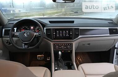 Позашляховик / Кросовер Volkswagen Atlas 2017 в 