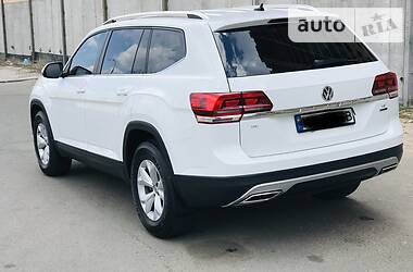 Позашляховик / Кросовер Volkswagen Atlas 2018 в 