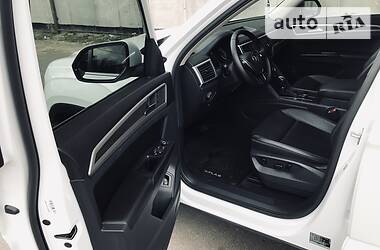 Позашляховик / Кросовер Volkswagen Atlas 2018 в 