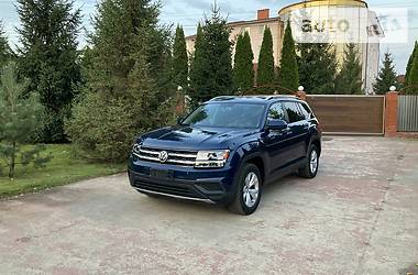 Внедорожник / Кроссовер Volkswagen Atlas 2017 в Киеве