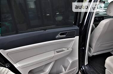 Позашляховик / Кросовер Volkswagen Atlas 2019 в 