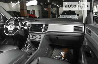 Позашляховик / Кросовер Volkswagen Atlas 2018 в Одесі