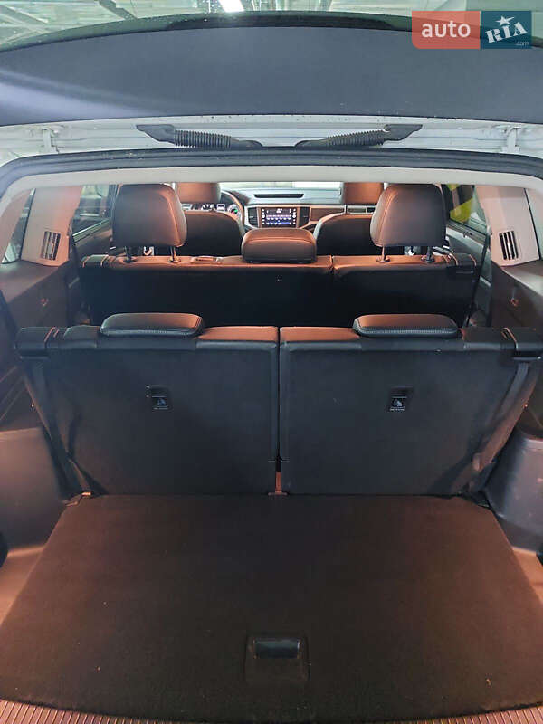 Позашляховик / Кросовер Volkswagen Atlas 2019 в Києві