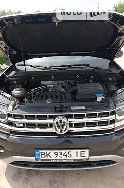 Внедорожник / Кроссовер Volkswagen Atlas 2017 в Бердичеве