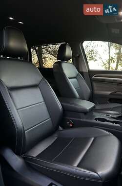 Внедорожник / Кроссовер Volkswagen Atlas 2021 в 