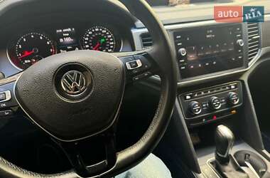 Позашляховик / Кросовер Volkswagen Atlas 2017 в Києві