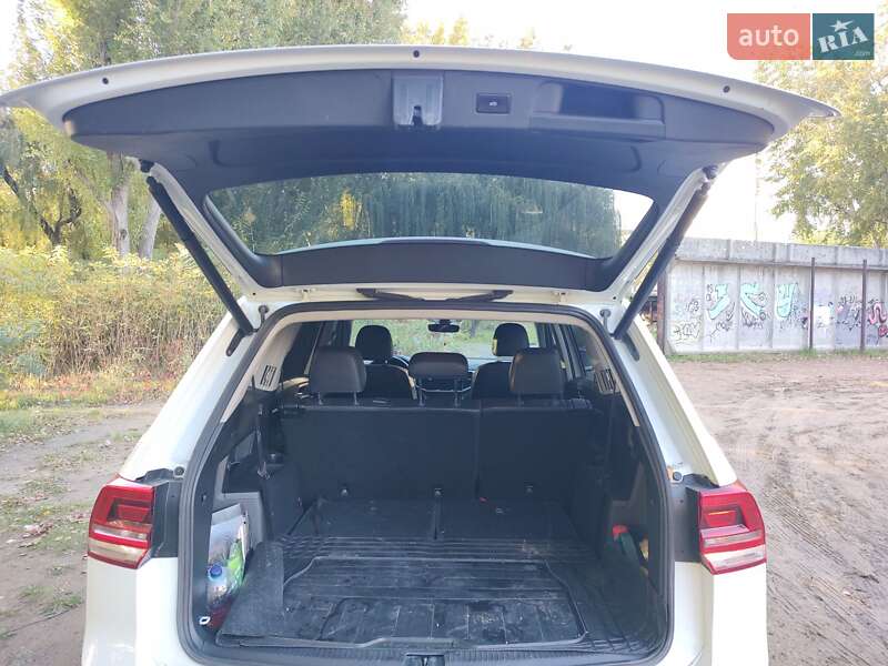 Внедорожник / Кроссовер Volkswagen Atlas 2017 в Днепре