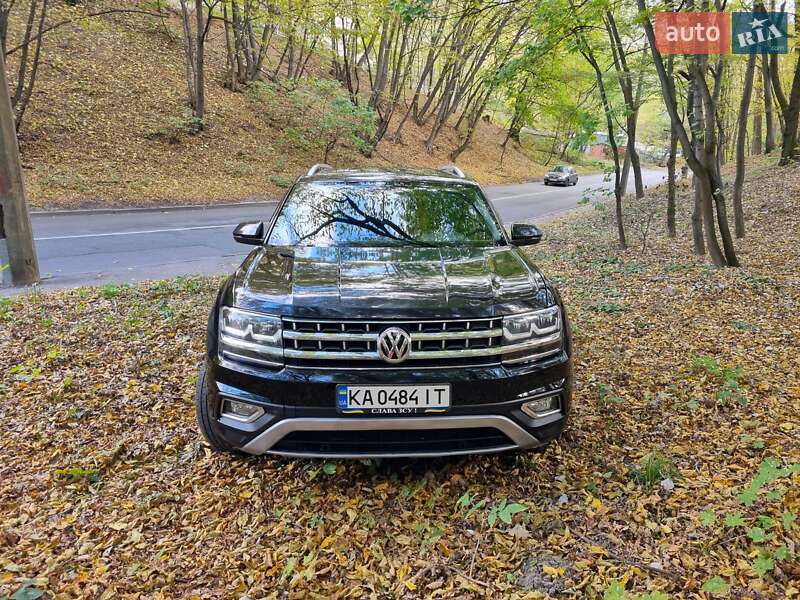 Внедорожник / Кроссовер Volkswagen Atlas 2017 в Киеве