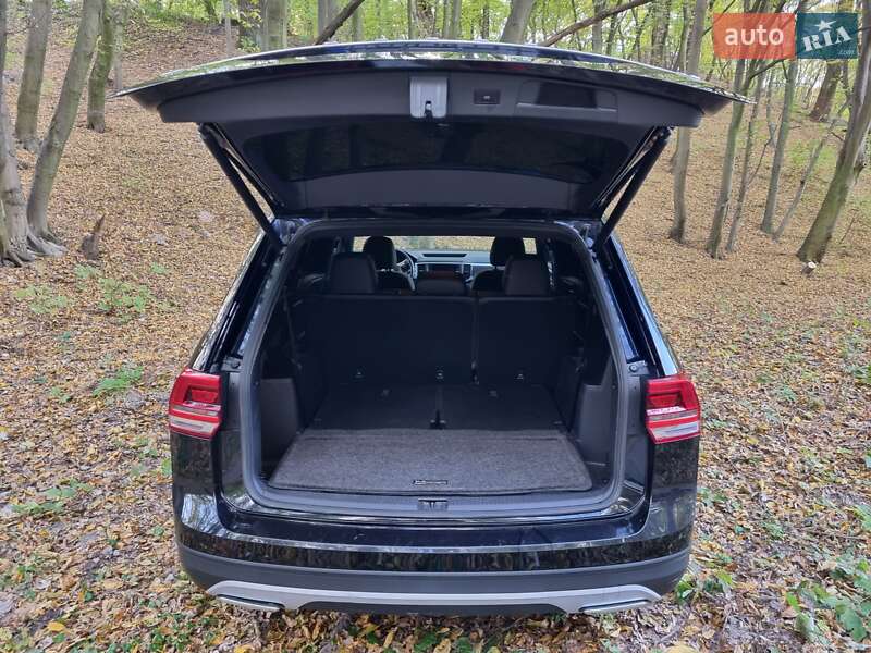 Внедорожник / Кроссовер Volkswagen Atlas 2017 в Киеве